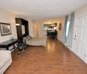 James Bay Pet Friendly Suite by the Ocean - Photo 1