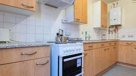 Silver Ensuite Room - Photo 2