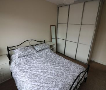 3 bedroom end of terrace house to rent - Photo 5