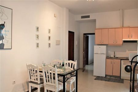 Plaza San Martín, Sevilla, Andalusia 41003 - Photo 5