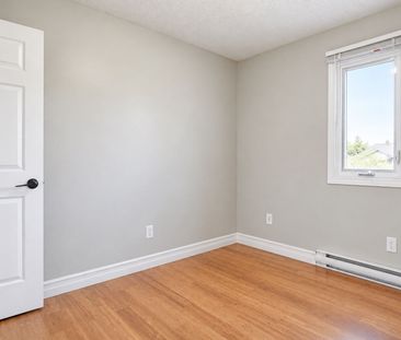 For Lease - 508 Essa Road Unit# 56, Barrie, Ontario - Photo 4