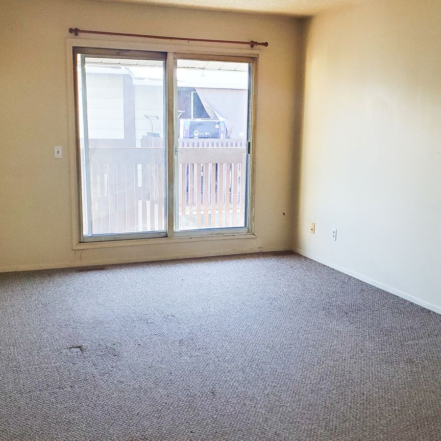 3 Bedroom Townhouse For Rent In Ogden - Photo 1