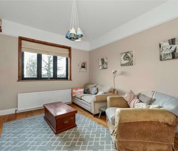 Understood to date from 1905, West End House has been in the same f... - Photo 3