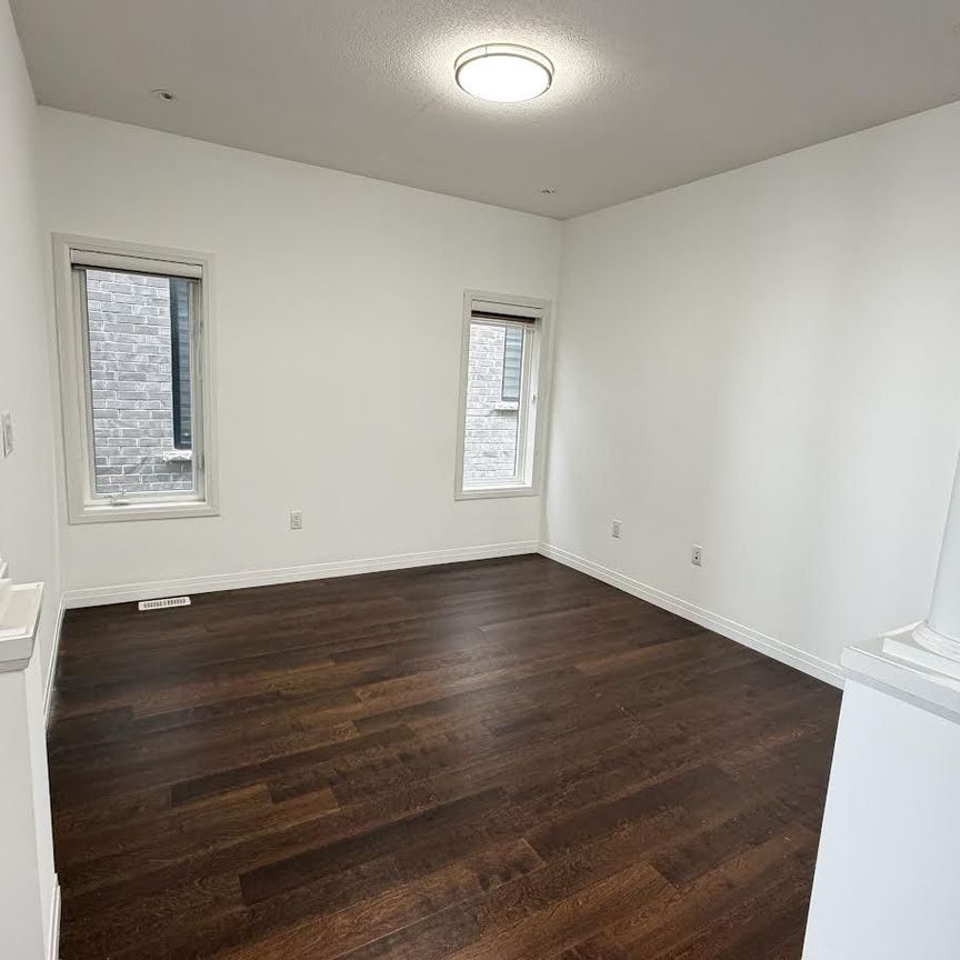 For Lease - 40 Lexington Avenue, Hamilton, Ontario - Photo 1