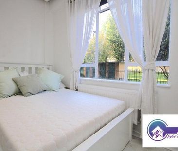 1 bedroom in a flat share to rent - Photo 3