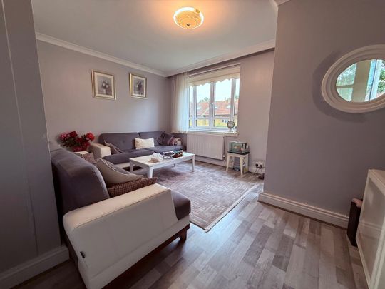 2 Bed Flat, Clapton Common, E5 - Photo 1