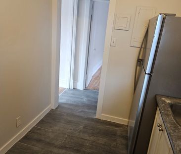 For Lease - 985 Main Street Unit# 6, Hamilton, Ontario - Photo 6