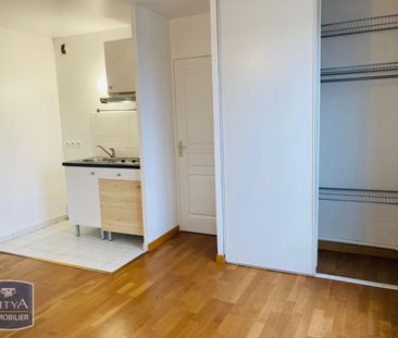 Location Appartement 1 pièce 28m² ST CYR L ECOLE 78210 - Photo 1