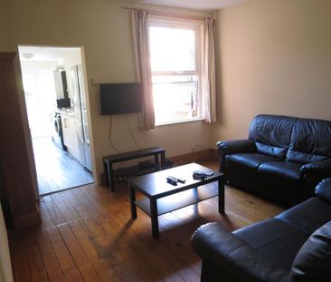 4 bedroom house to rent - Photo 1