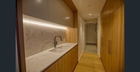 LUXURY WATERFRONT LIVING AT WATERLINE – SPACIOUS 3 BEDROOM APARTMENT WITH MULTI-PURPOSE ROOM & STUDY - Photo 4