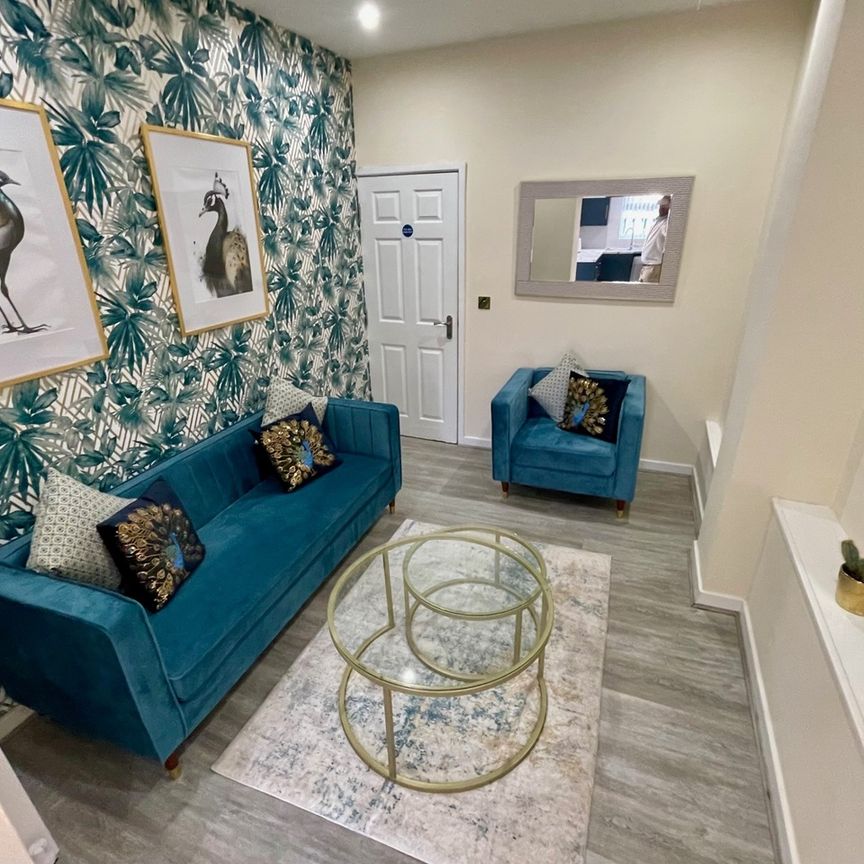 4 Bed Flat, Pomona Street, L3 - Photo 1