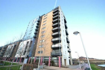 1 bedroom flat to rent - Photo 2