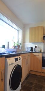 4 bedroom Detached bungalow to rent - Photo 3