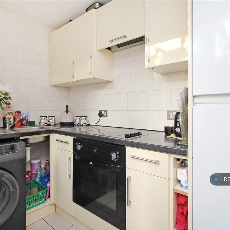 2 bedroom detached house to rent - Photo 1