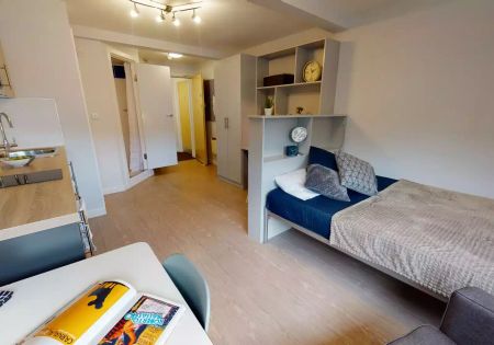 Bronze Studio - Photo 5