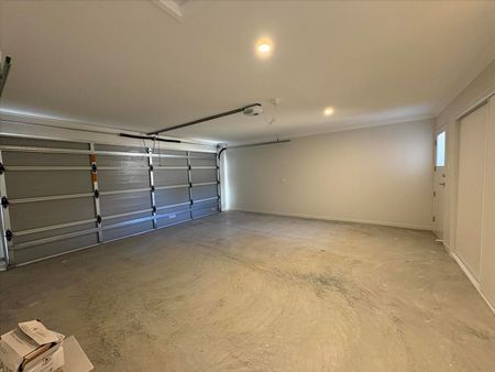 38 Raven Court, Park Ridge QLD 4125 - House For Rent | Domain - Photo 2