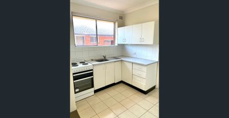 Suburban Hideaway! - Photo 5