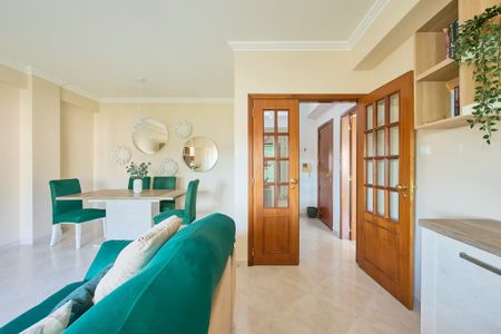 Rua Palmira Bastos, Odivelas, Lisbon 2675-628 - Photo 4