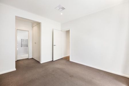 2/144 Were St, Brighton VIC 3186 - Apartment For Rent | Domain - Photo 3