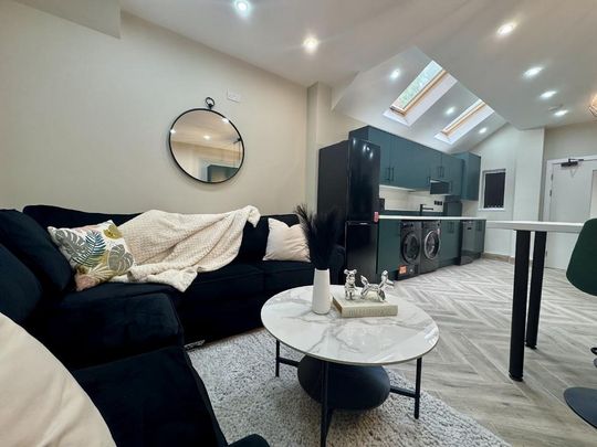 7 bedroom house to rent - Photo 1