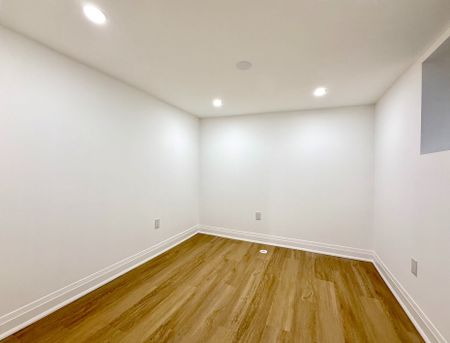 For Lease - 72 Laurier Avenue Unit# 72 Basement, Richmond Hill, Ontario - Photo 4