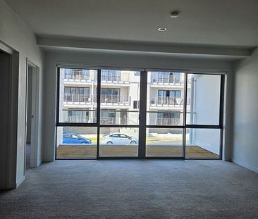 2 bedrooms apartment, Flat Bush - Photo 1
