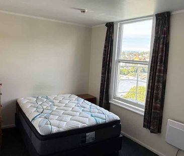 Bright Room in Central Shared Home - Photo 1