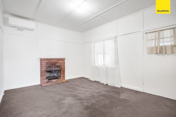 TWO BEDROOM HOME IN HEART OF ST MARYS!!! - Photo 1