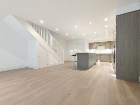 4 bedroom terraced house to rent - Photo 5