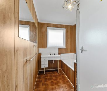 3 Bedrooms and Large Yard - Photo 5