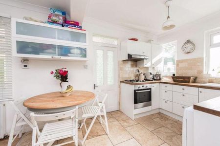 2 bedroom property to rent - Photo 5