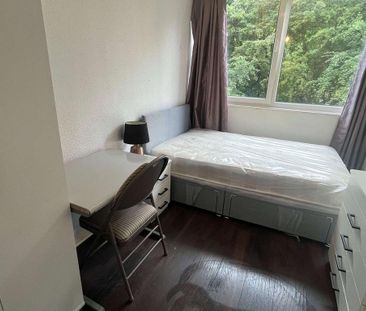 6 bedroom house of multiple occupation to rent - Photo 5