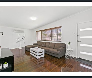 BRIGHT AND AIRY HOME CLOSE TO TAFE AND PUBLIC TRANSPORT - WATER INC... - Photo 1