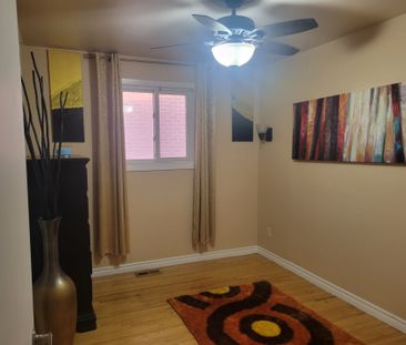 For Lease - 324 College Avenue Unit# Main, Oshawa, Ontario - Photo 4