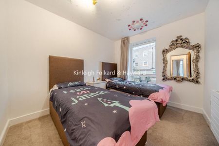 3 bedroom end of terrace house to rent - Photo 5
