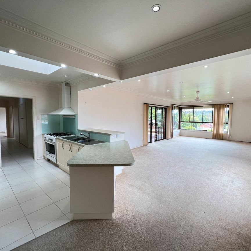 4 Bedroom Home with Extra Parking - 6 Month Lease to start - Photo 1