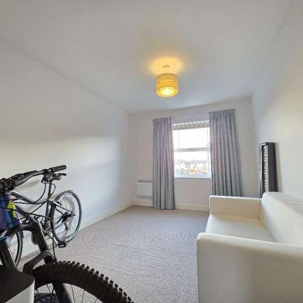 Newlands Close, Hagley, Stourbridge, West Midlands, DY9 - Photo 1