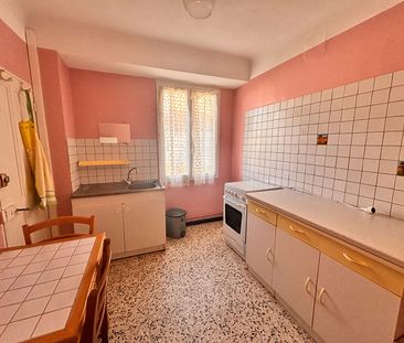 NIMES ST CESAIRE CHAMBRE DE 25M² ET PARKING, ETUDIANT, - Photo 3