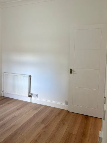 2 Bed Flat, St. Andrew's Road, E17 - Photo 5