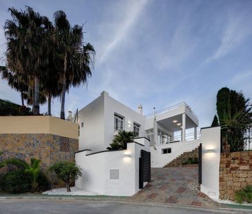 5 bedroom luxury Villa for rent in Marbella, Spain - Photo 5