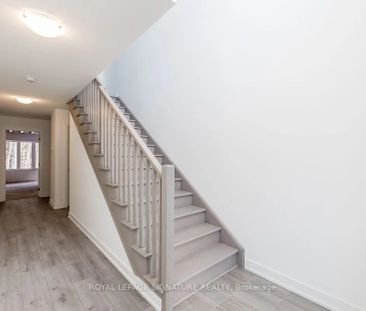 Condo Townhouse For Lease | S9052425 - Photo 1