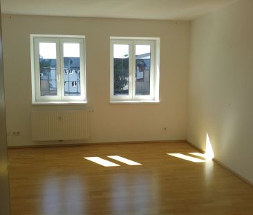 Sonnige, großzügige 3-Zimmer-Wohnung mit überdachtem Balkon und möb... - Foto 3