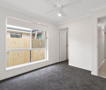 Modern, Stylish Home Perfect for Families - Photo 3