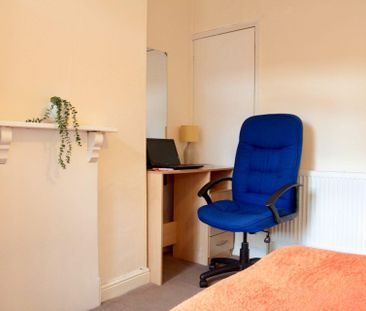 Edward Road (3 bed) - Photo 2