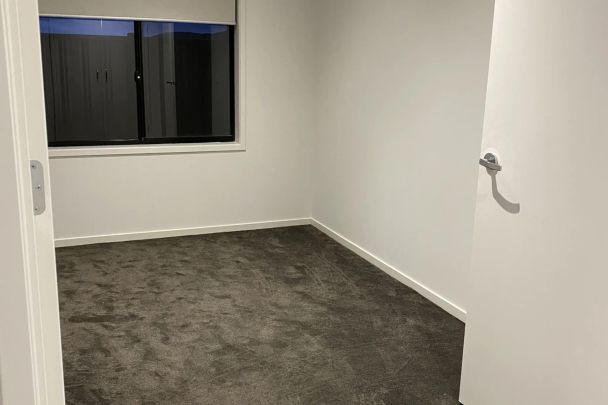 Modern Family Home in a Convenient Wallan Location - Photo 1