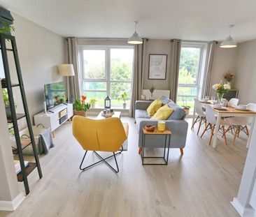 2 Bed Flat, Manchester, M11 - Photo 1