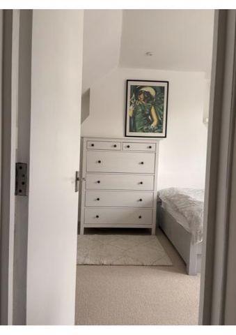 Lovely double ensuite room with own private balcony - Photo 5