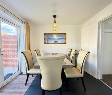 4 Bedroom House To Let - Photo 3