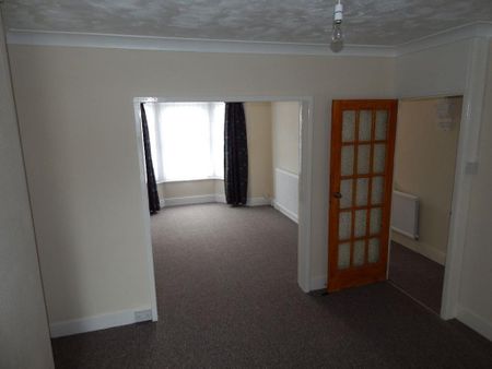 3 bedroom terraced house to rent - Photo 3