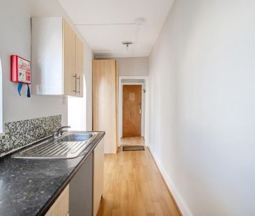 1 bedroom flat to rent - Photo 6